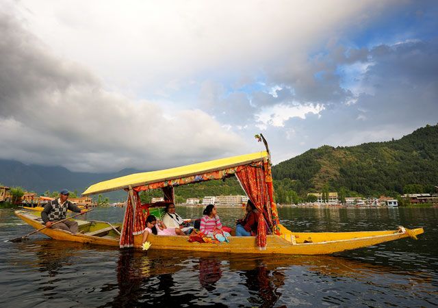 Shikara ride